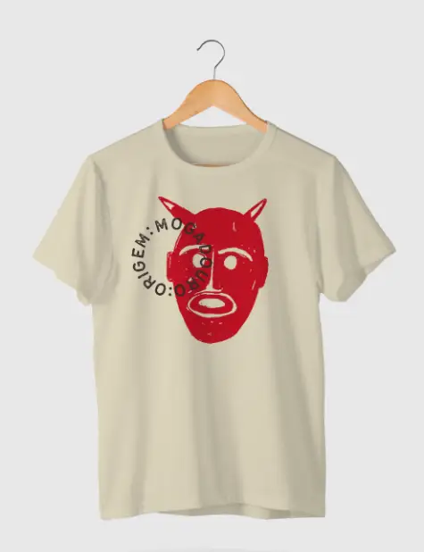 t-shirt adulto,decote redondo,máscara,velho chocalheiro de vale de porco,marca ORIGEM:MOGADOURO