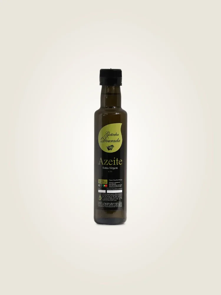 azeite virgem extra,fruto de oliveiras centenárias,contam histórias de gerações,produzido de forma artesanal,preserva a essência da terra transmontana,puro,intenso,genuíno